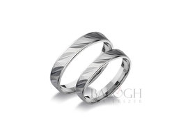 14 karátos karikagyűrű. Az ár párban értendő. Típus: A-1101