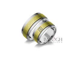 14 karátos karikagyűrű. Az ár párban értendő. Típus: A-945