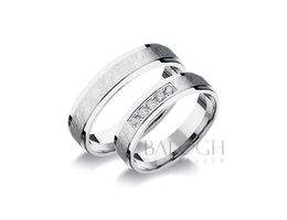 14 karátos karikagyűrű. Az ár párban értendő. Típus: L-114