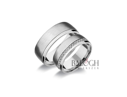 14 karátos karikagyűrű. Az ár párban értendő. Típus: R-126