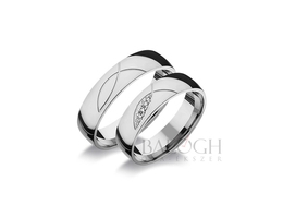 14 karátos karikagyűrű. Az ár párban értendő. Típus: R-132