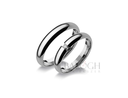 14 karátos karikagyűrű. Az ár párban értendő. Típus: R-279