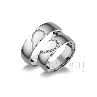 14 karátos karikagyűrű. Az ár párban értendő. Típus: A-852