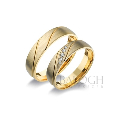 14 karátos karikagyűrű. Az ár párban értendő. Típus: P-28